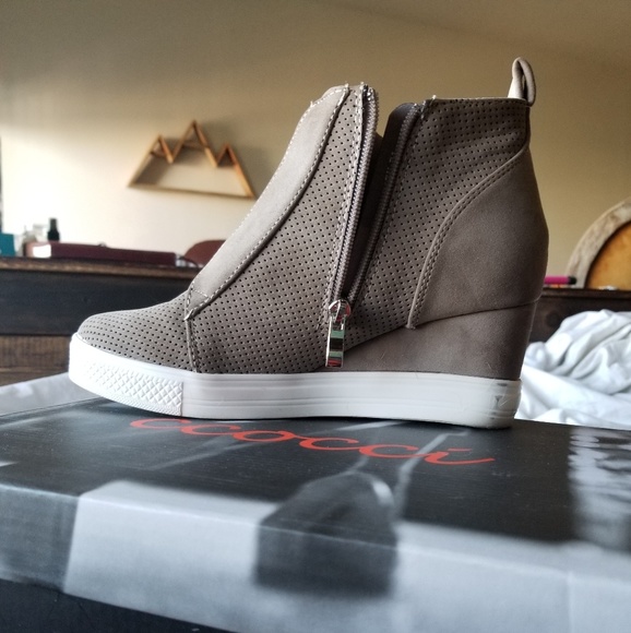 **LAST 1 available!! wedge sneakers zipup boutique - Picture 6 of 8